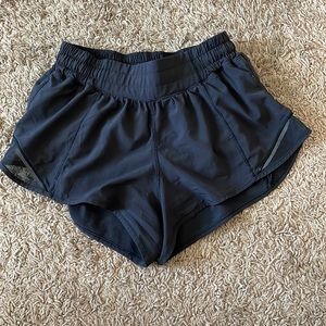 Lululemon hotty hots 2.5